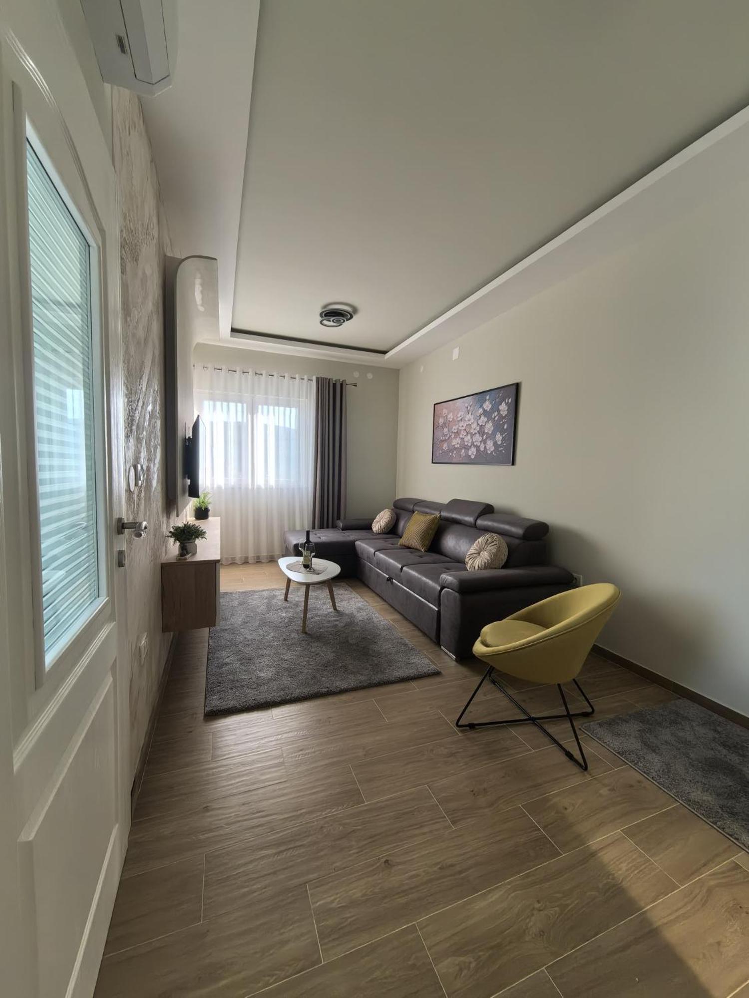 Апартаменты Sunny Hill - Parking - Fenced Garden - Luxury Loft Котор Экстерьер фото